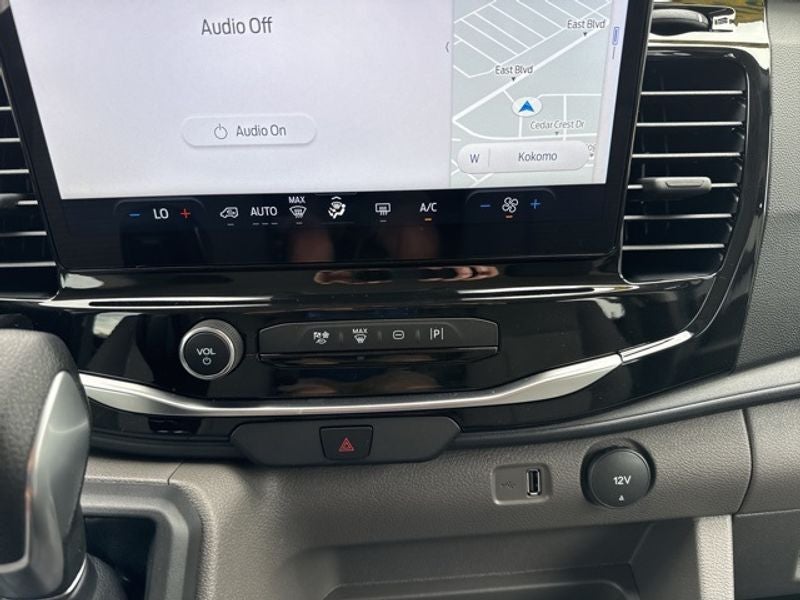 2025 Ford Transit Wagon XLT