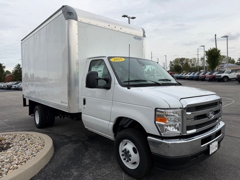 2026 Ford E-450 Super Duty Base