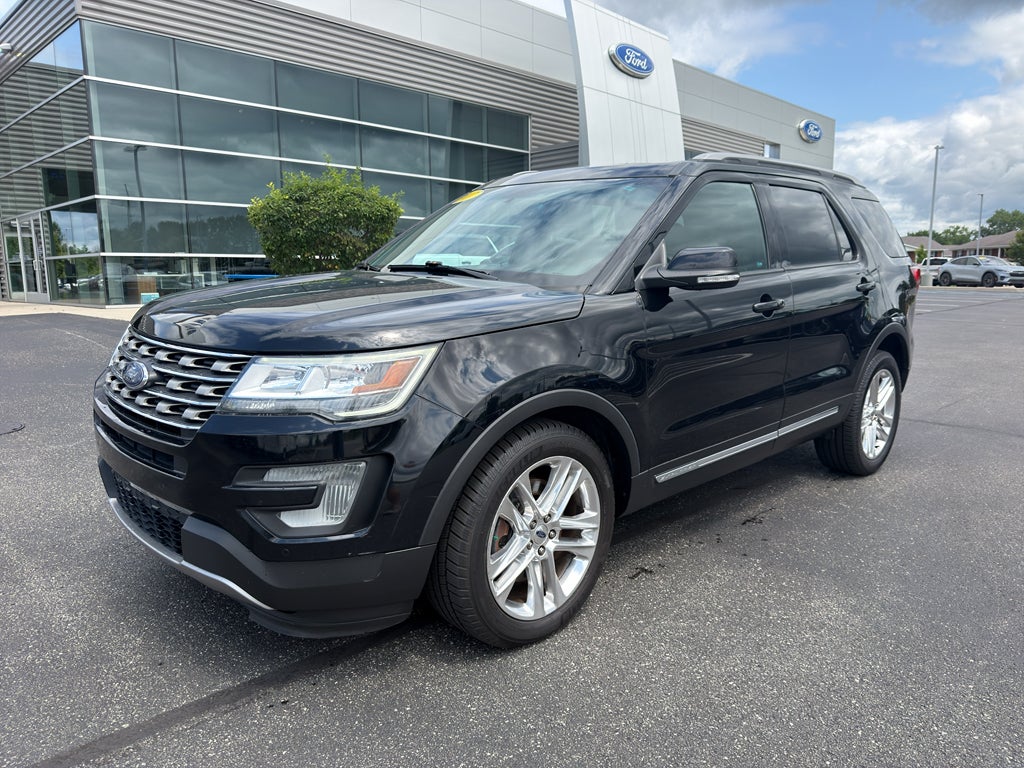 Used 2017 Ford Explorer XLT with VIN 1FM5K8D8XHGA02822 for sale in Kokomo, IN
