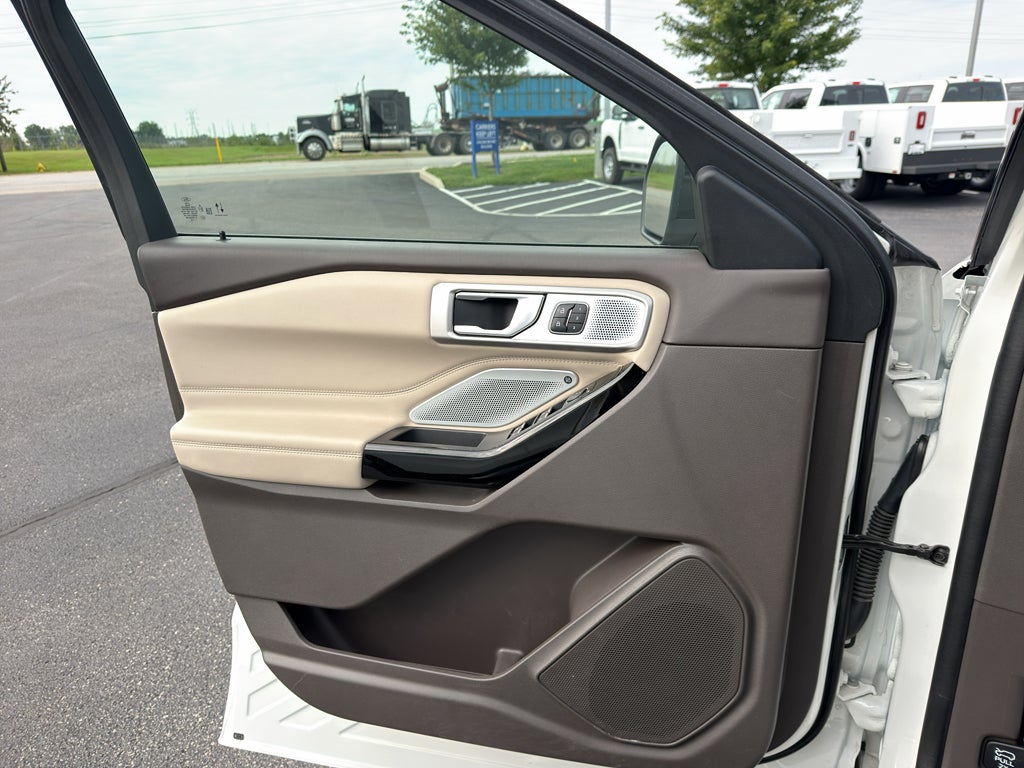 2023 Ford Explorer Platinum