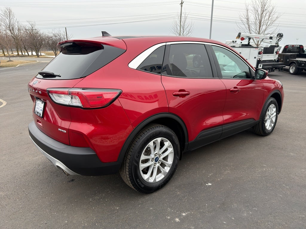 2020 Ford Escape SE