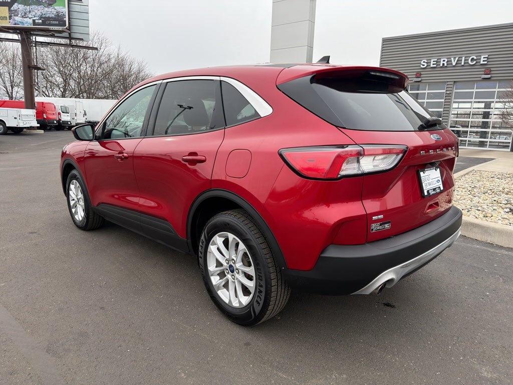 2020 Ford Escape SE