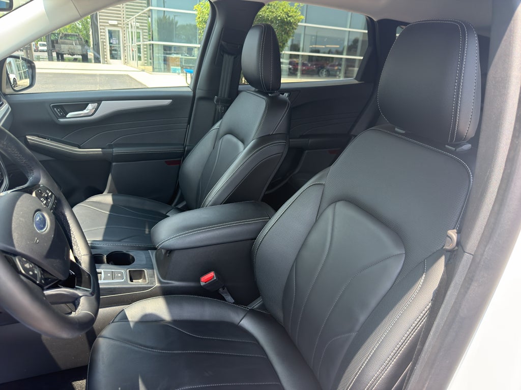 2025 Ford Escape Platinum