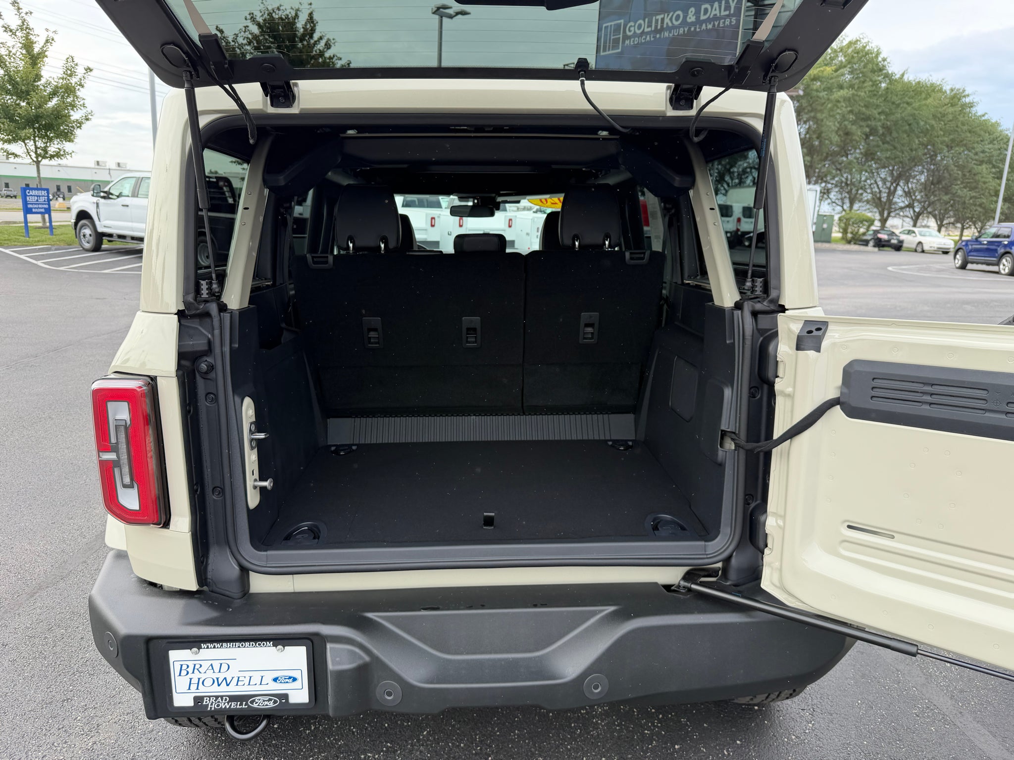 2026 Ford Bronco Outer Banks