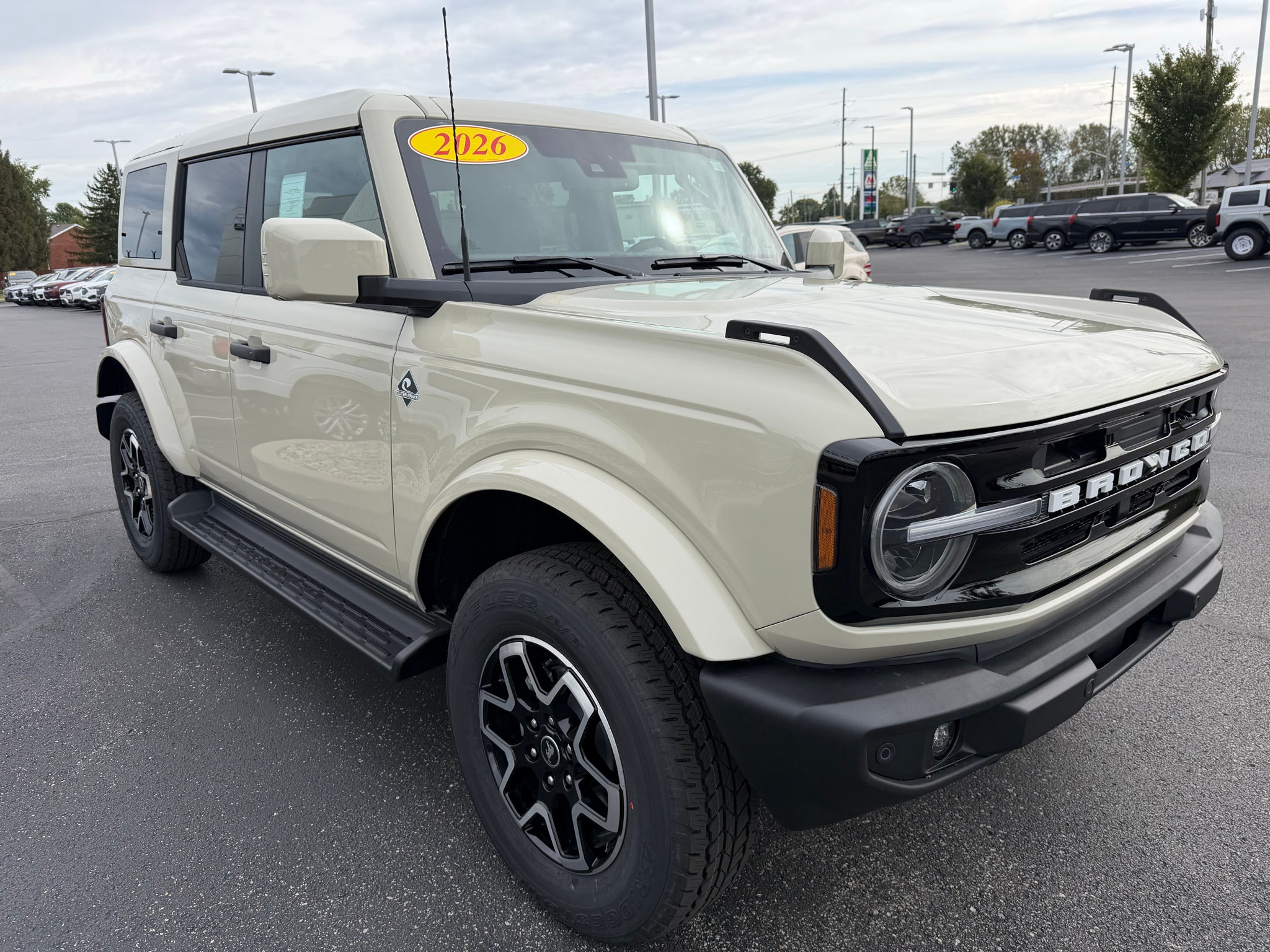 2026 Ford Bronco Outer Banks