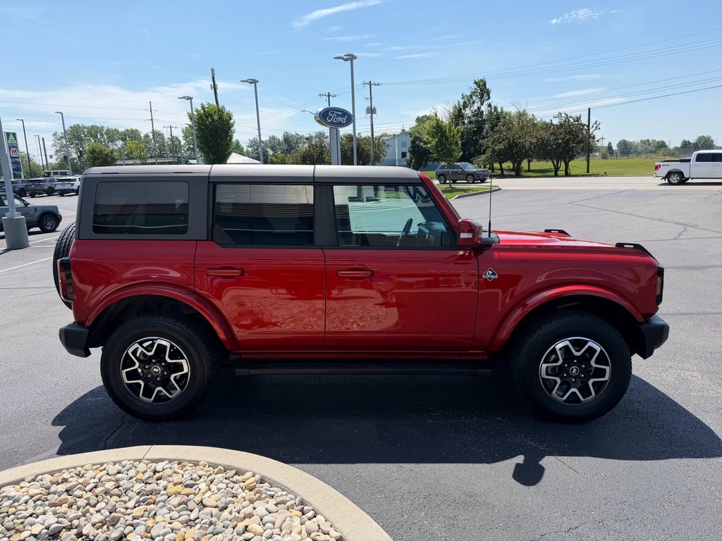 2024 Ford Bronco Outer Banks