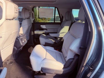 2027 Ford Expedition MAX Active