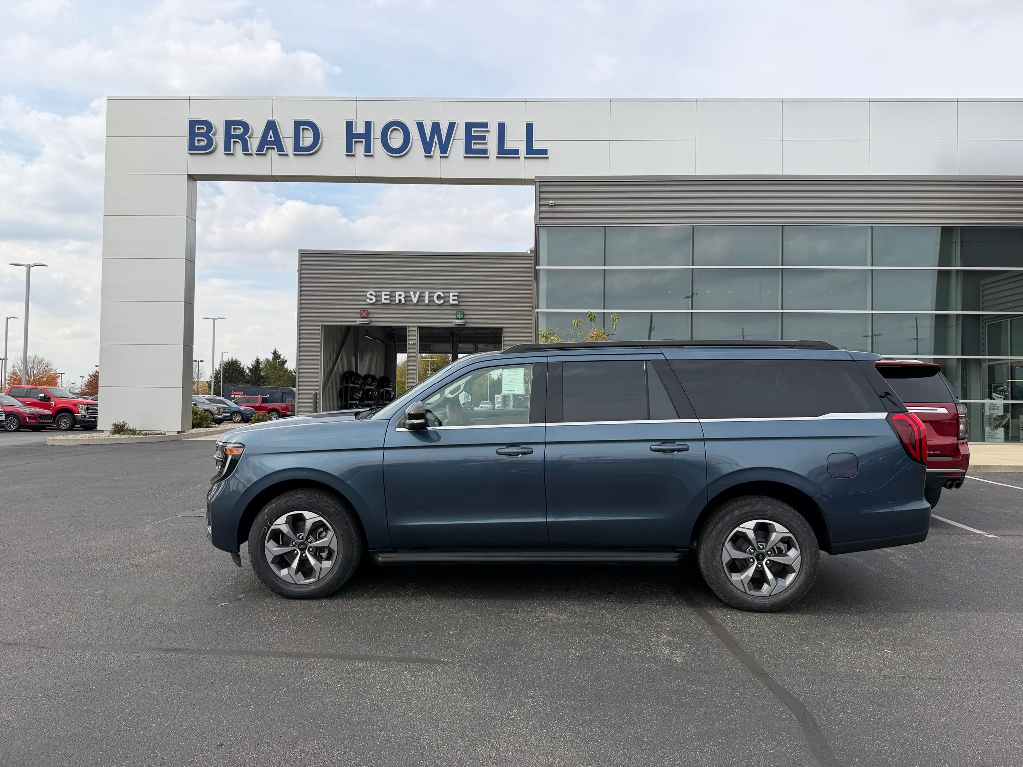 2027 Ford Expedition MAX Active