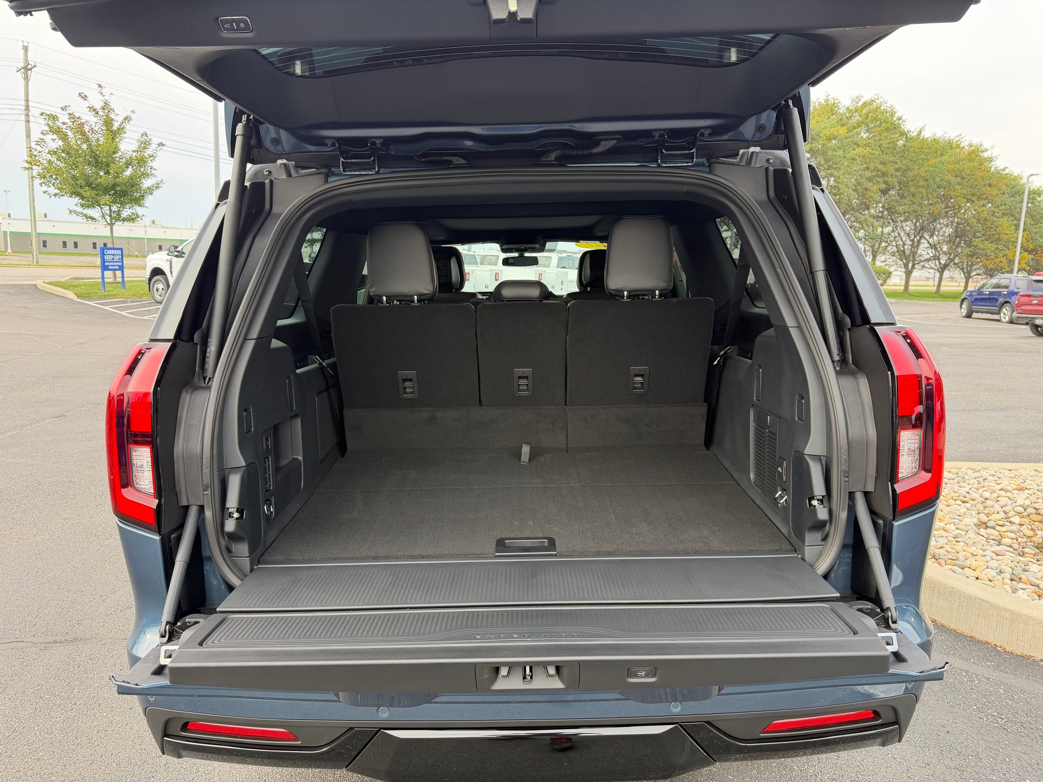 2027 Ford Expedition MAX Platinum