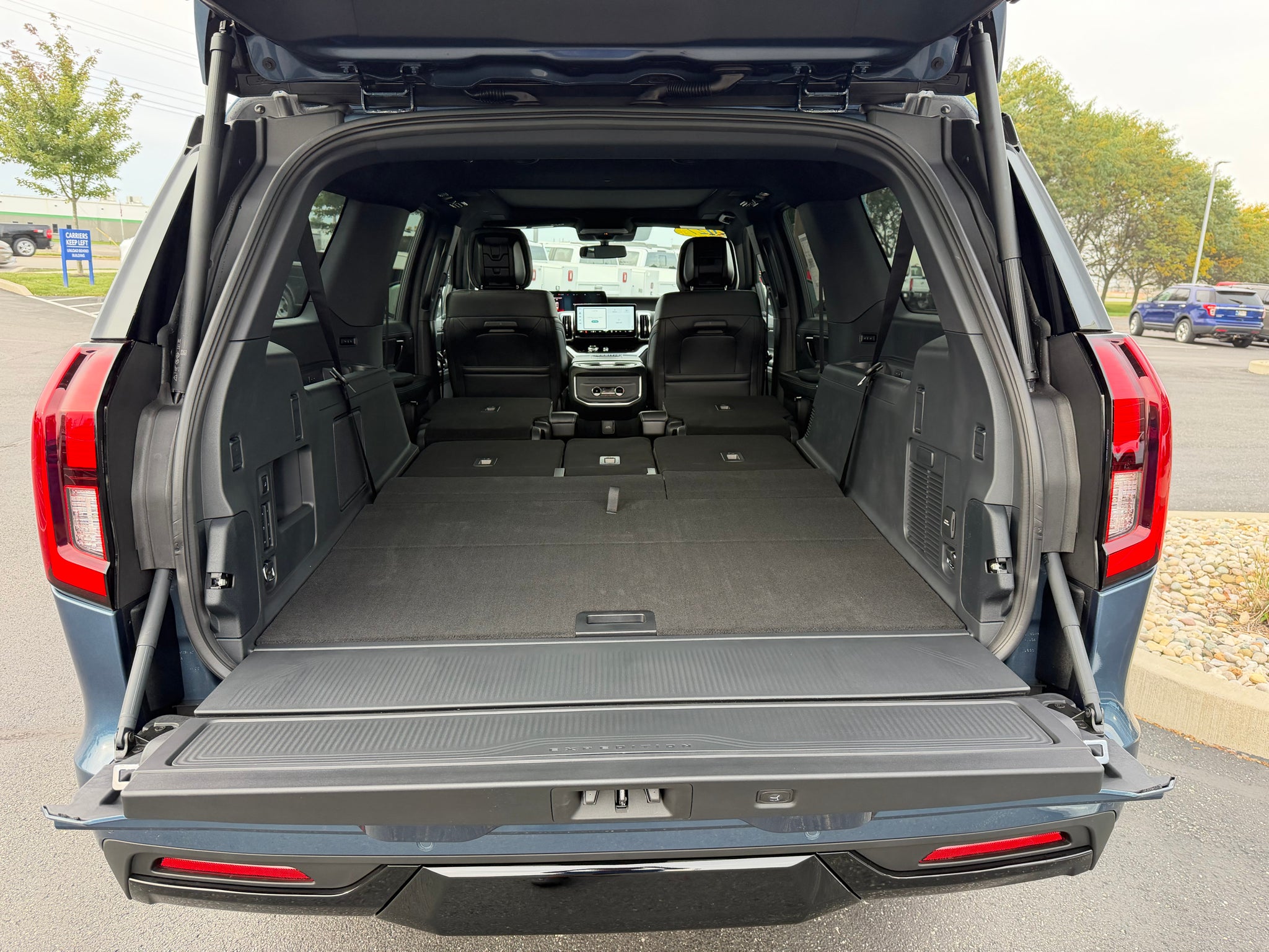 2027 Ford Expedition MAX Platinum