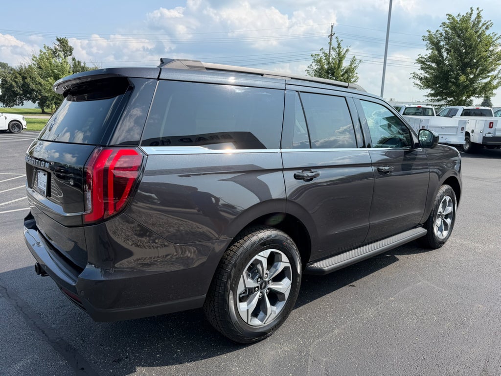 2027 Ford Expedition Active