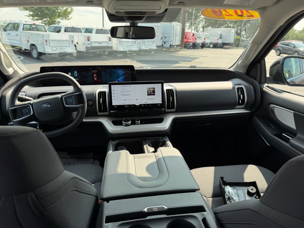 2027 Ford Expedition Active