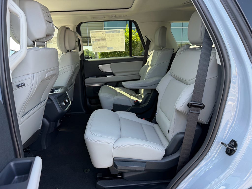 2027 Ford Expedition Active