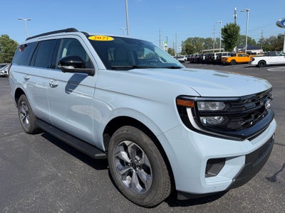 2027 Ford Expedition Active