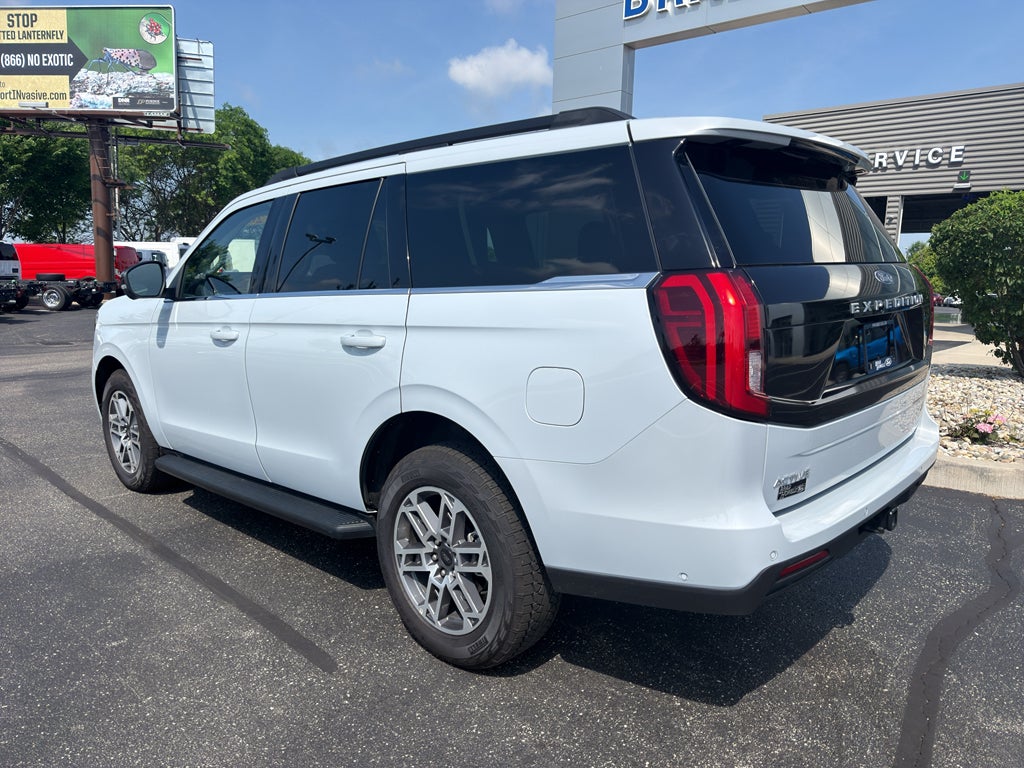 2025 Ford Expedition Active