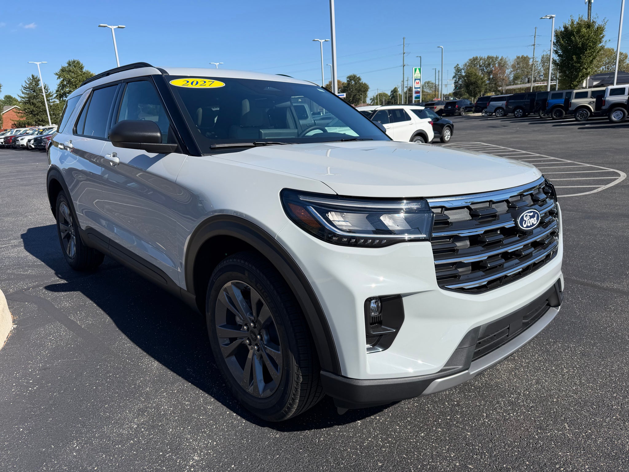 2027 Ford Explorer Active w/200A Pkg