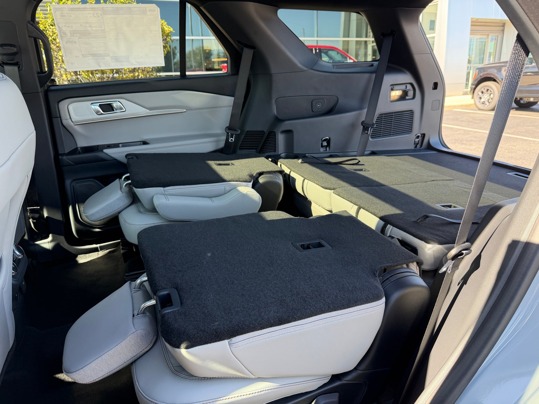 2027 Ford Explorer Active w/200A Pkg