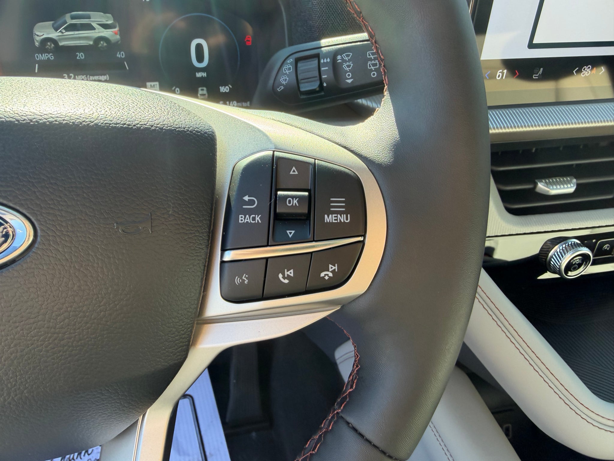 2027 Ford Explorer Active w/200A Pkg