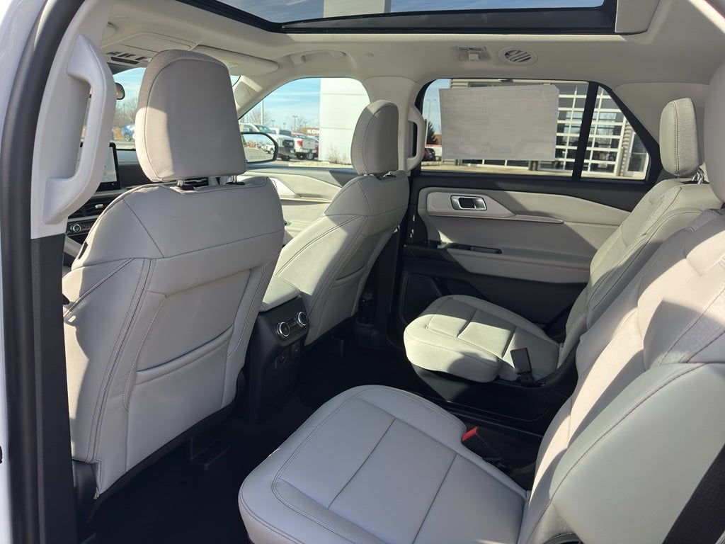 2026 Ford Explorer Active (200A)
