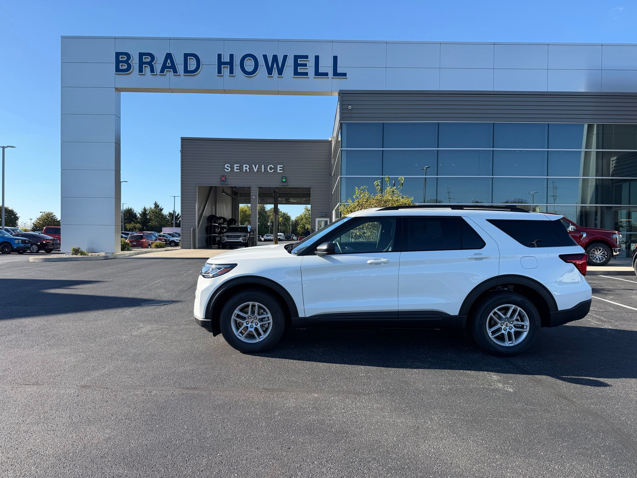 2027 Ford Explorer Active w/200A Pkg