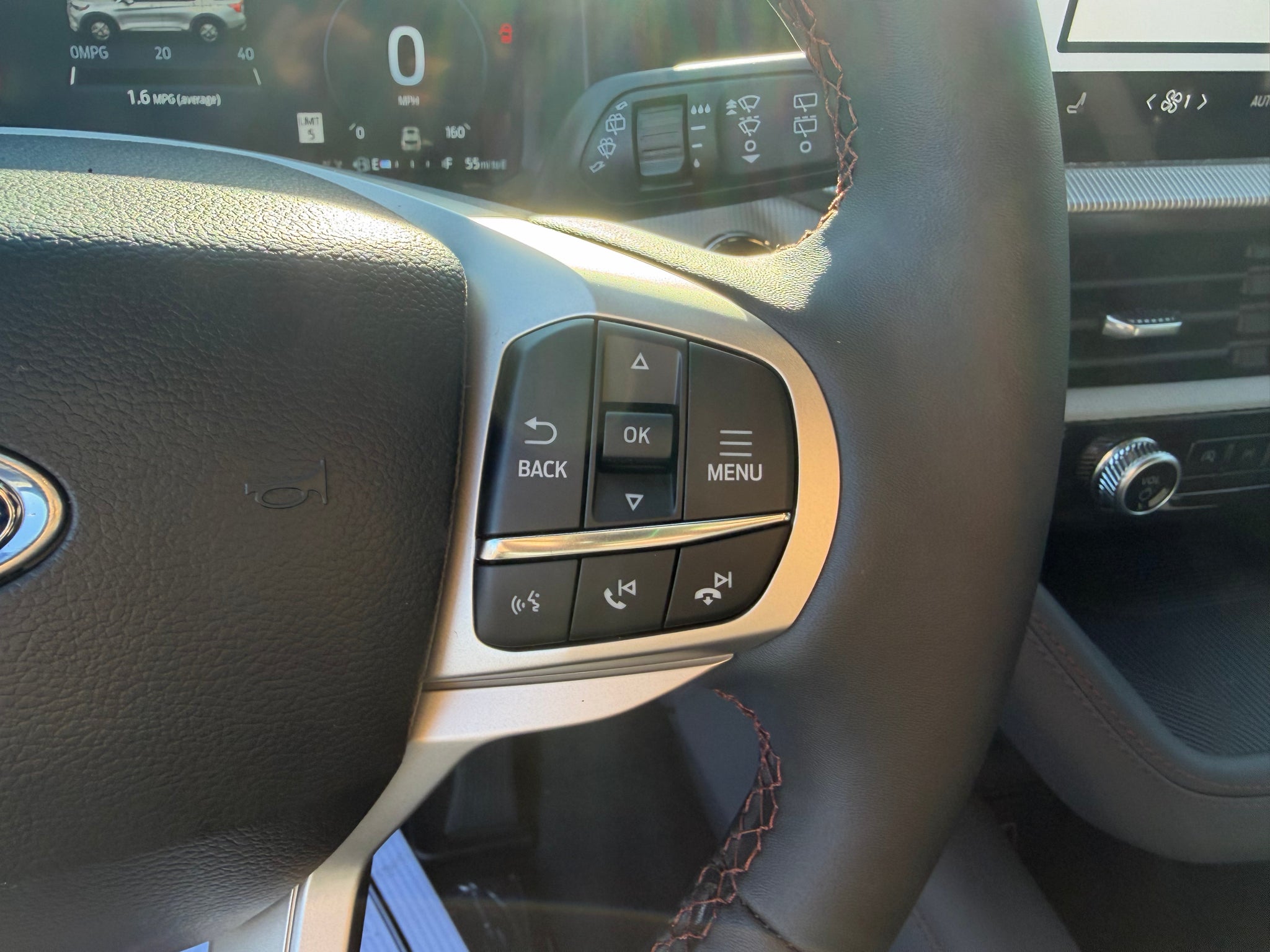 2027 Ford Explorer Active w/200A Pkg