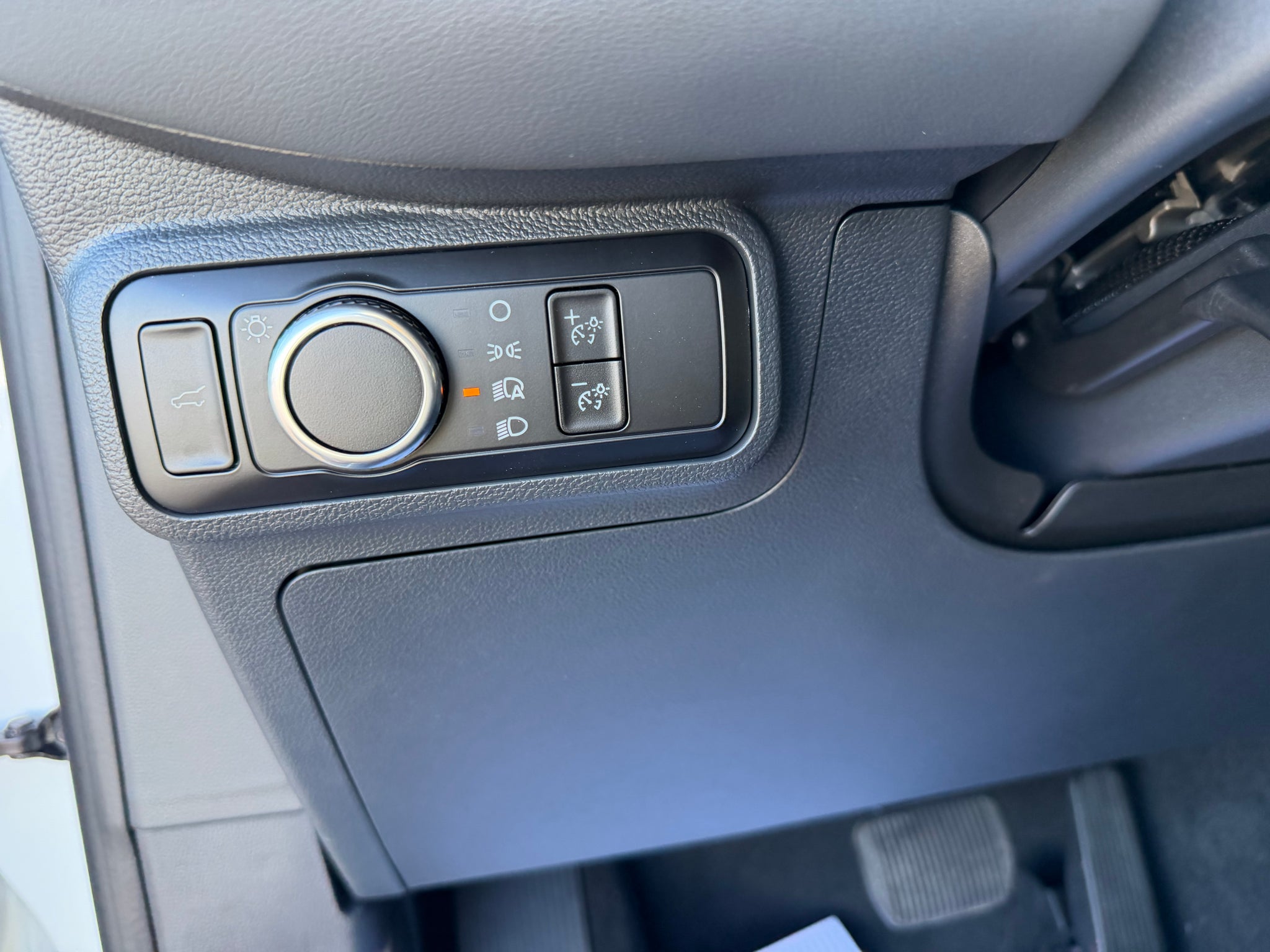 2027 Ford Explorer Active w/200A Pkg