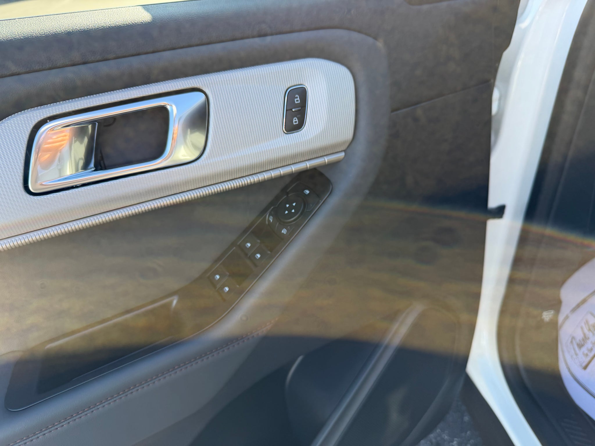 2027 Ford Explorer Active w/200A Pkg