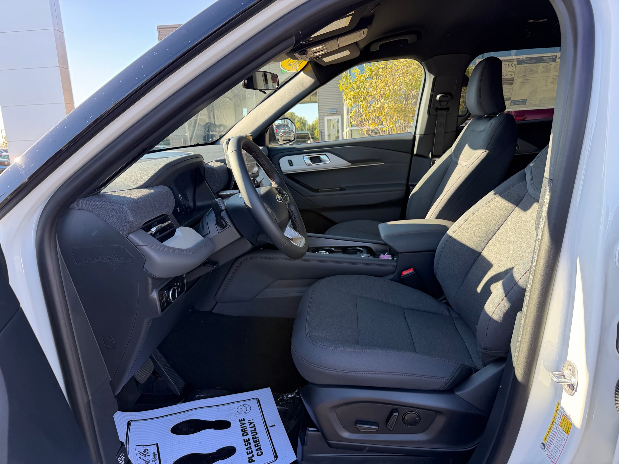 2027 Ford Explorer Active w/200A Pkg