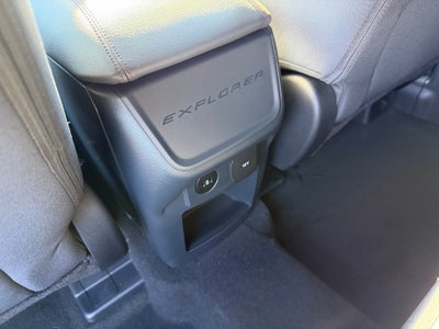2027 Ford Explorer Active w/200A Pkg