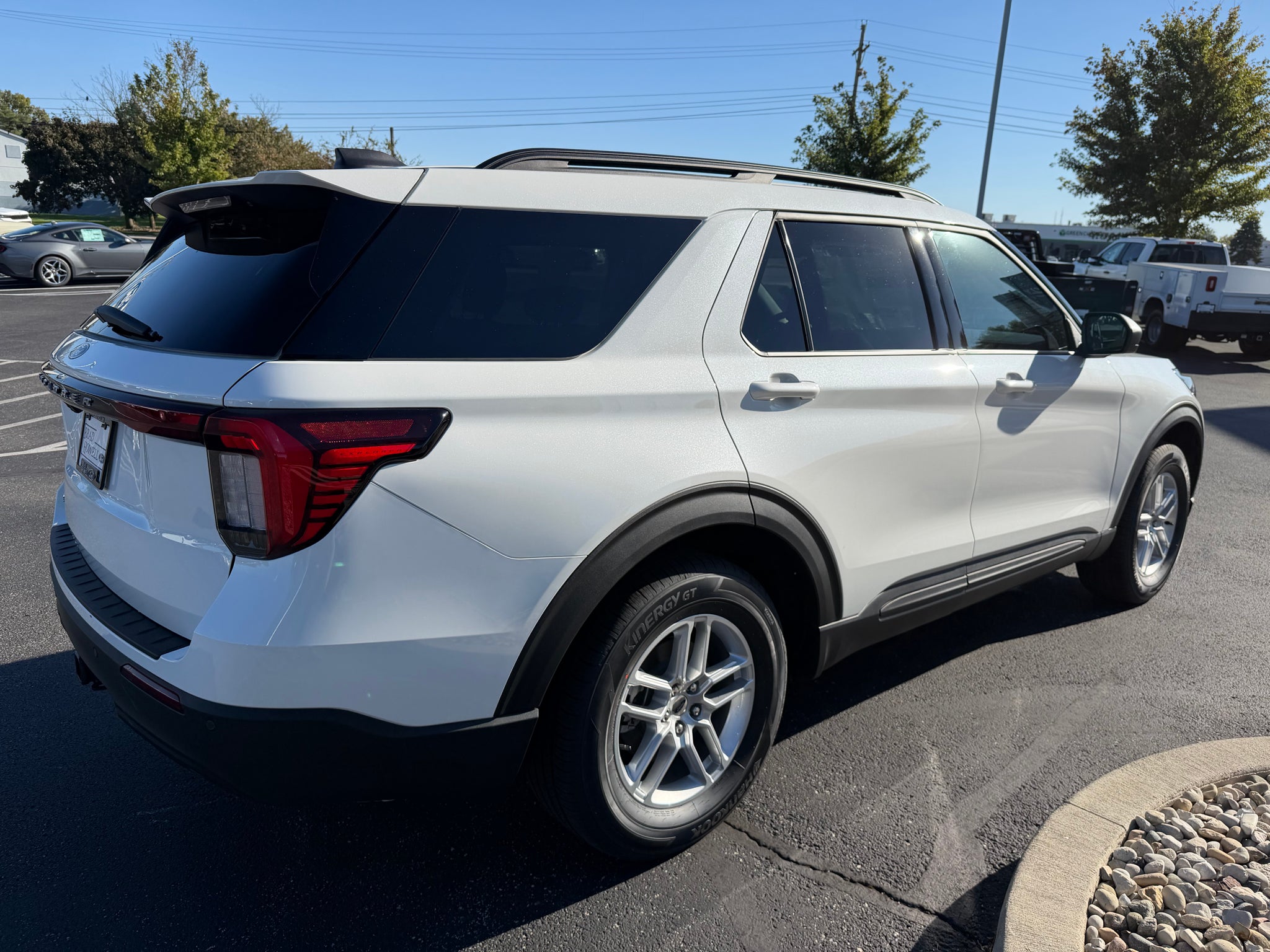 2027 Ford Explorer Active w/200A Pkg