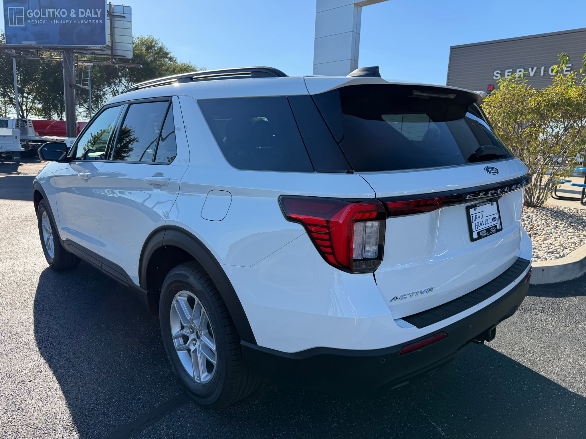 2027 Ford Explorer Active w/200A Pkg