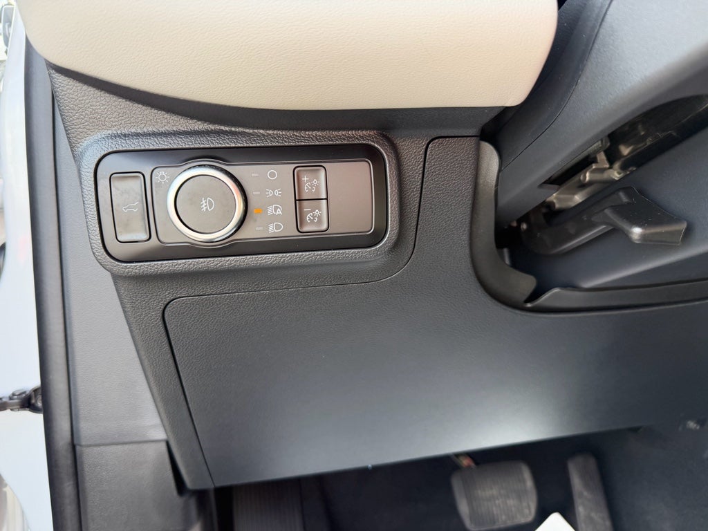 2026 Ford Explorer Active (200A)