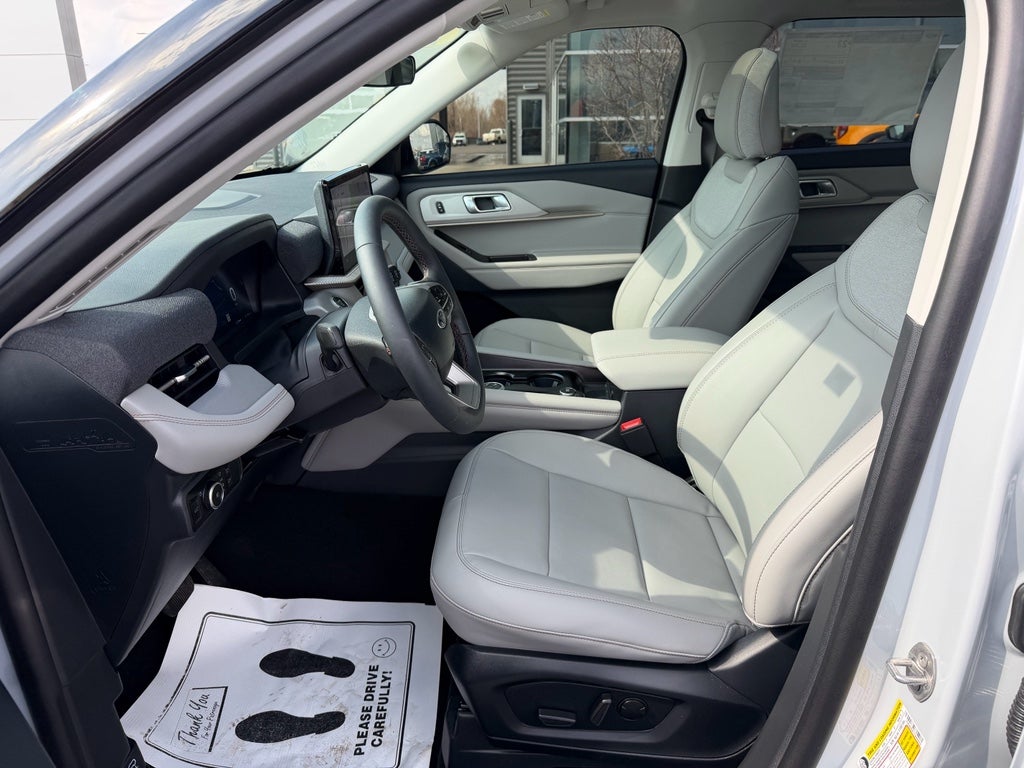 2026 Ford Explorer Active (200A)