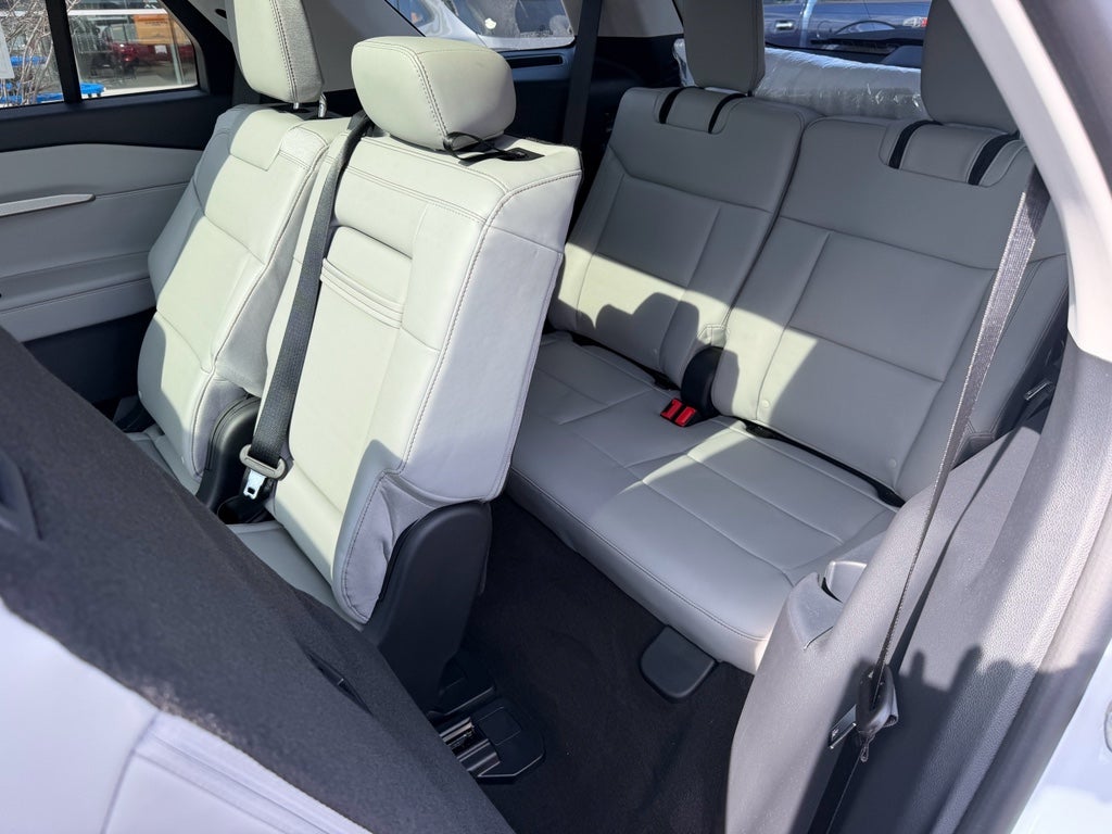 2026 Ford Explorer Active (200A)