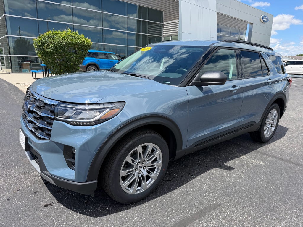 2026 Ford Explorer Active w/200A Pkg