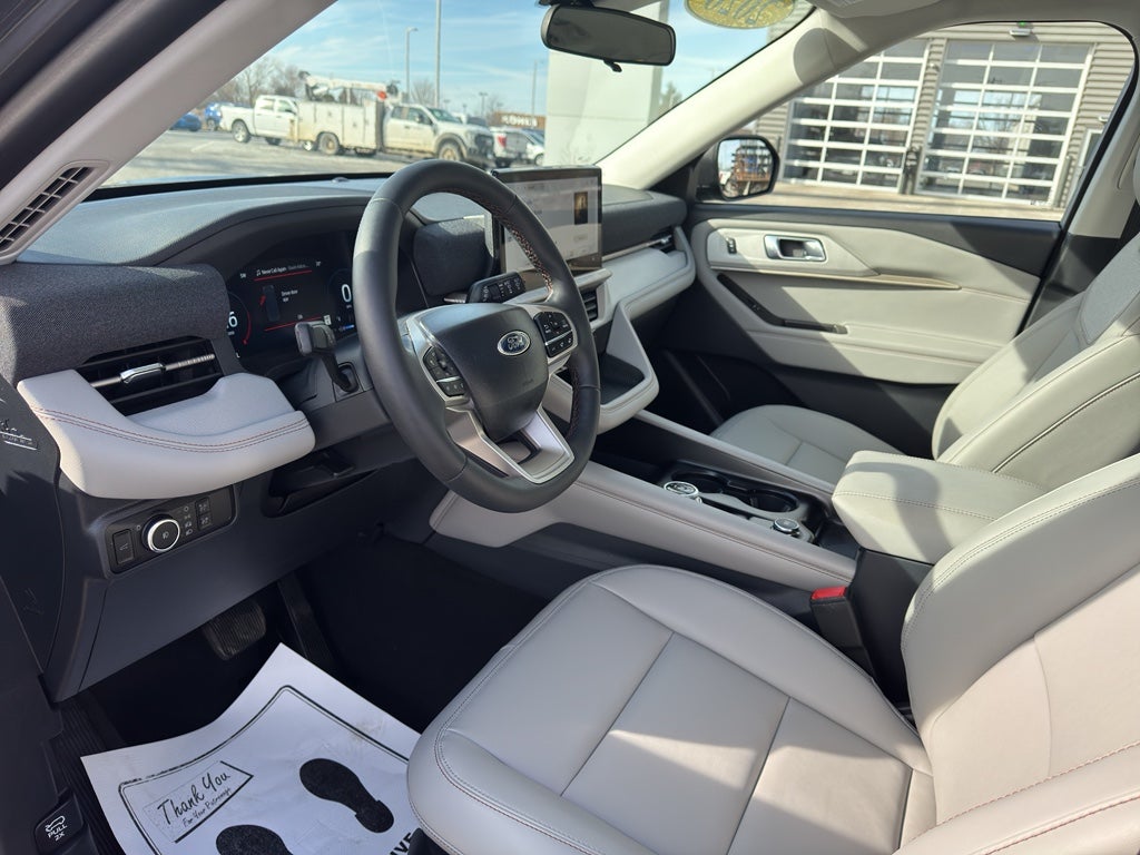 2026 Ford Explorer Active w/200A Pkg