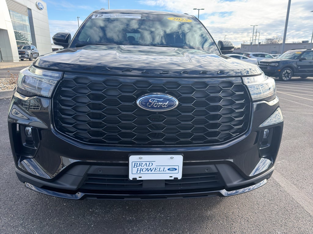 2025 Ford Explorer ST-Line