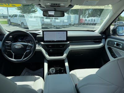 2025 Ford Explorer Platinum