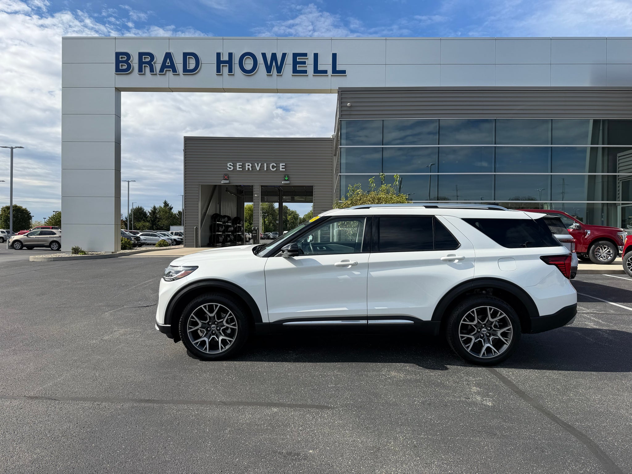 2025 Ford Explorer Platinum
