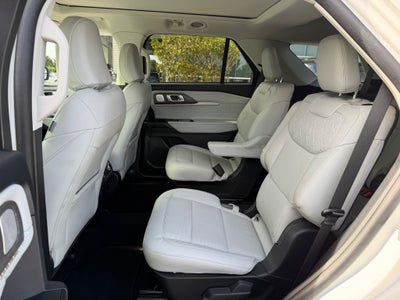 2025 Ford Explorer Platinum