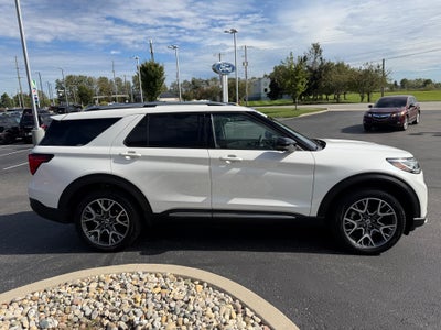 2025 Ford Explorer Platinum
