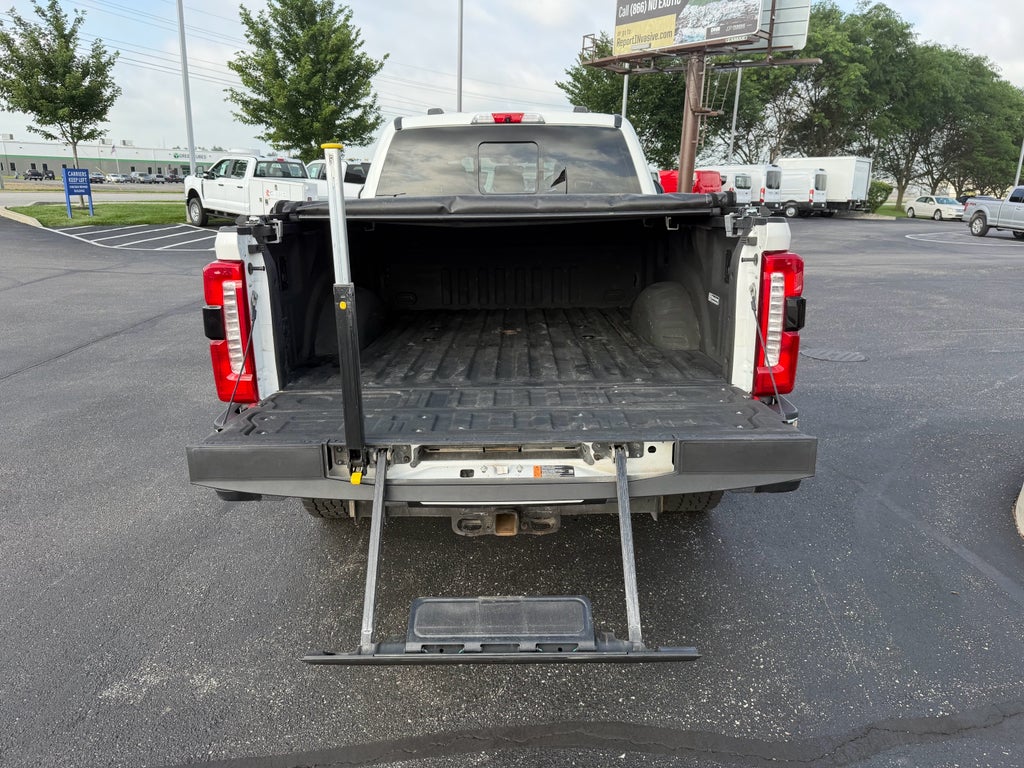 2023 Ford F-250 LARIAT