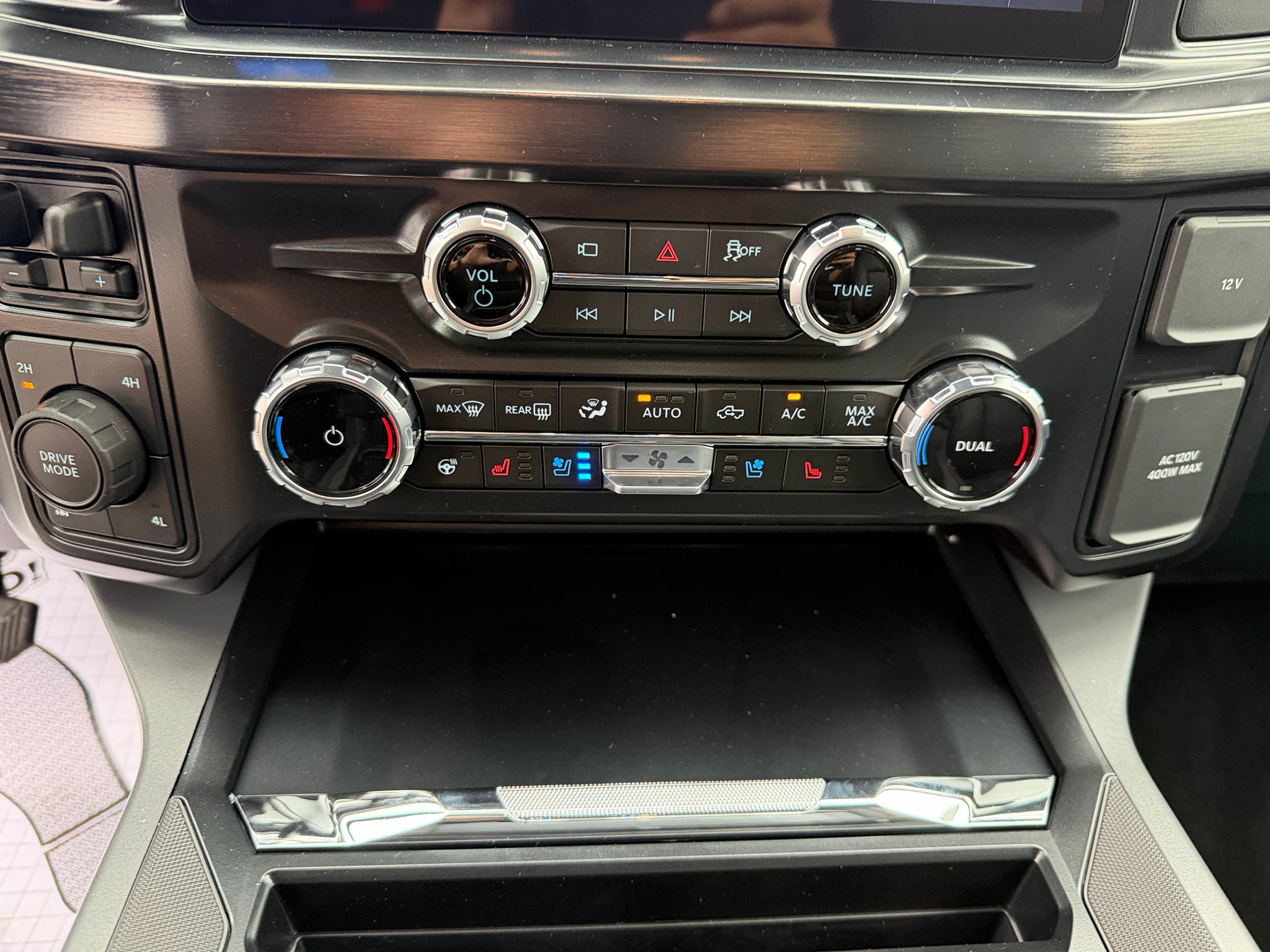 2027 Ford F-350 Platinum