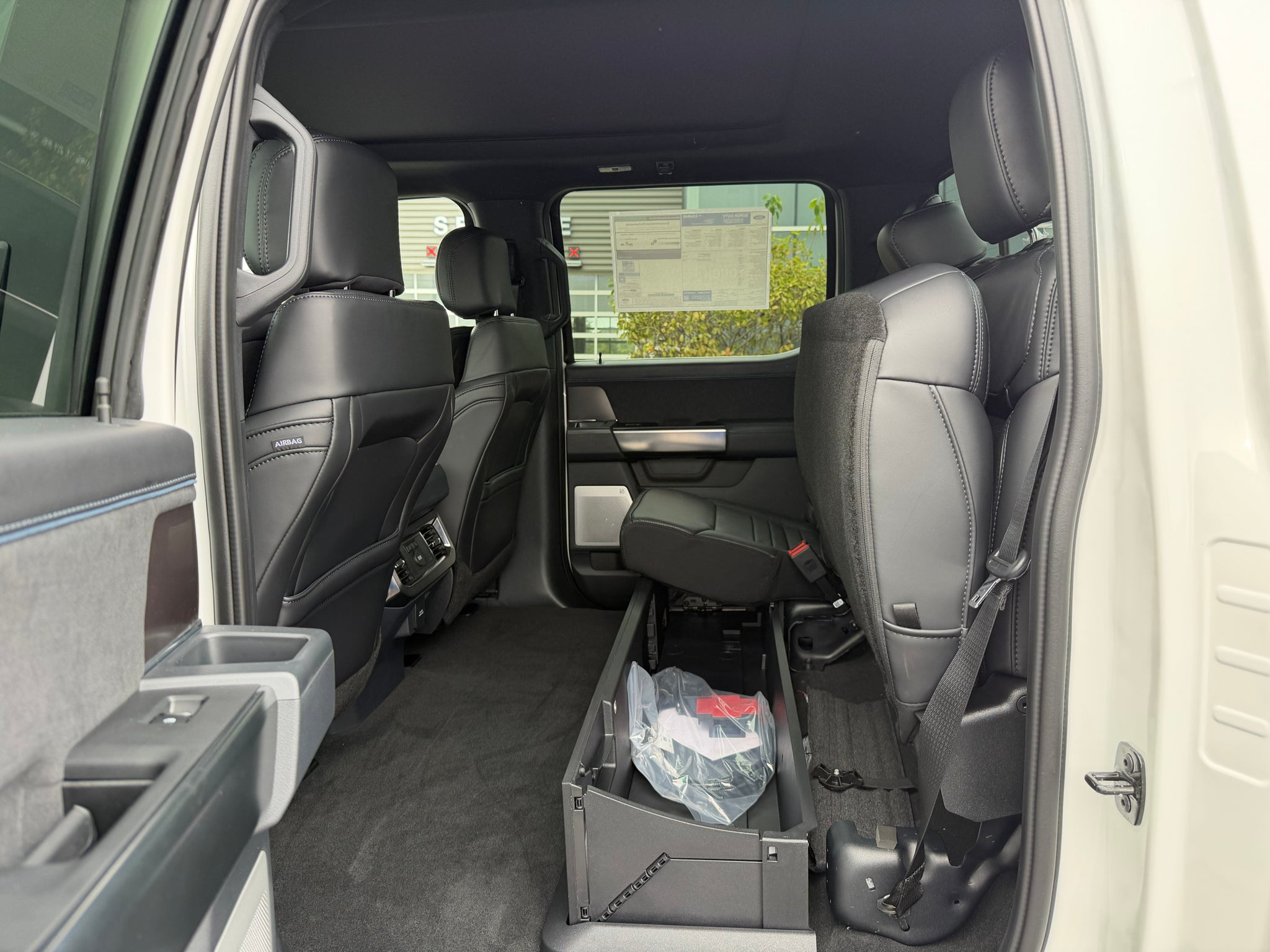 2027 Ford F-350 Platinum