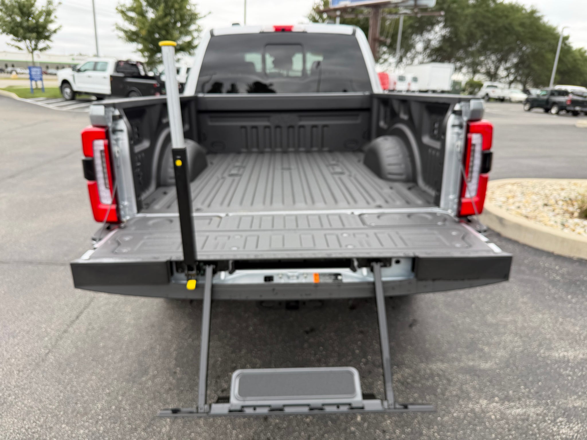 2027 Ford F-350 Platinum
