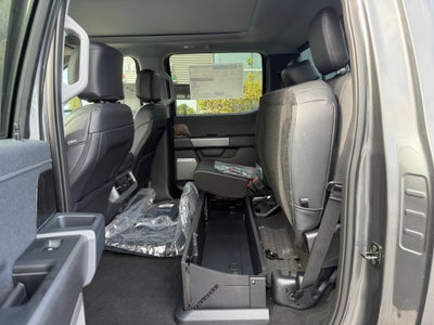 2027 Ford F-350 LARIAT