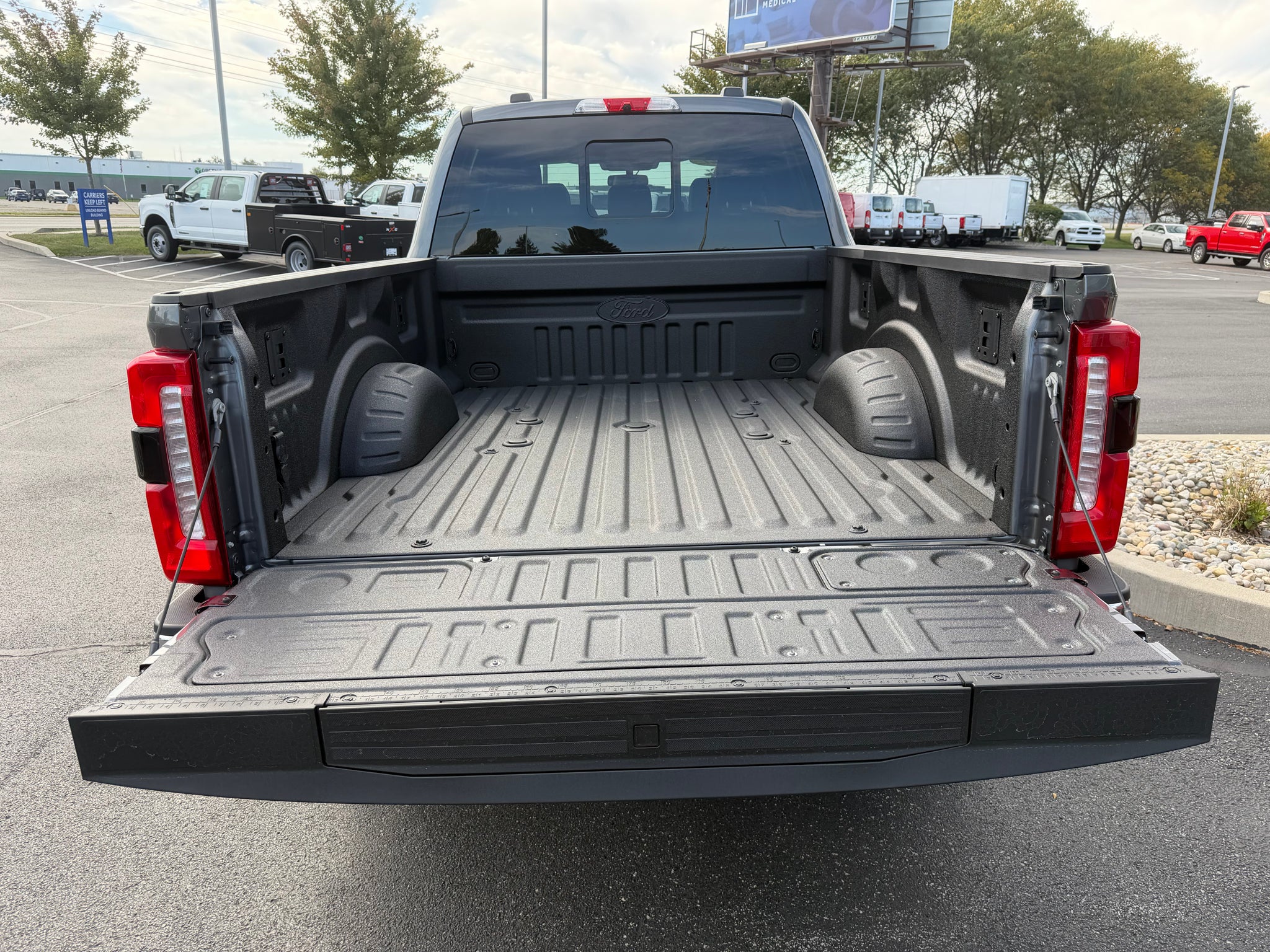 2027 Ford F-350 LARIAT
