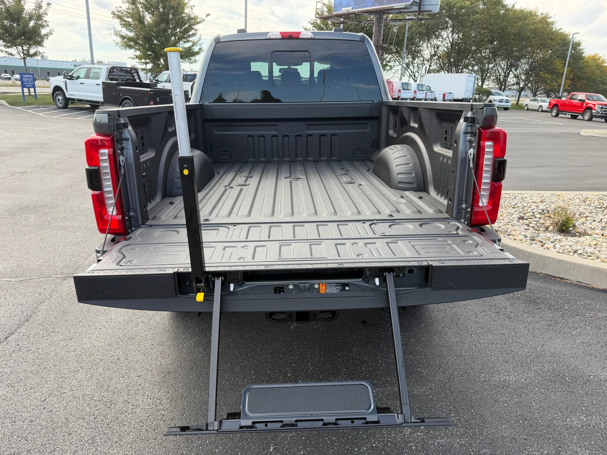 2027 Ford F-350 LARIAT