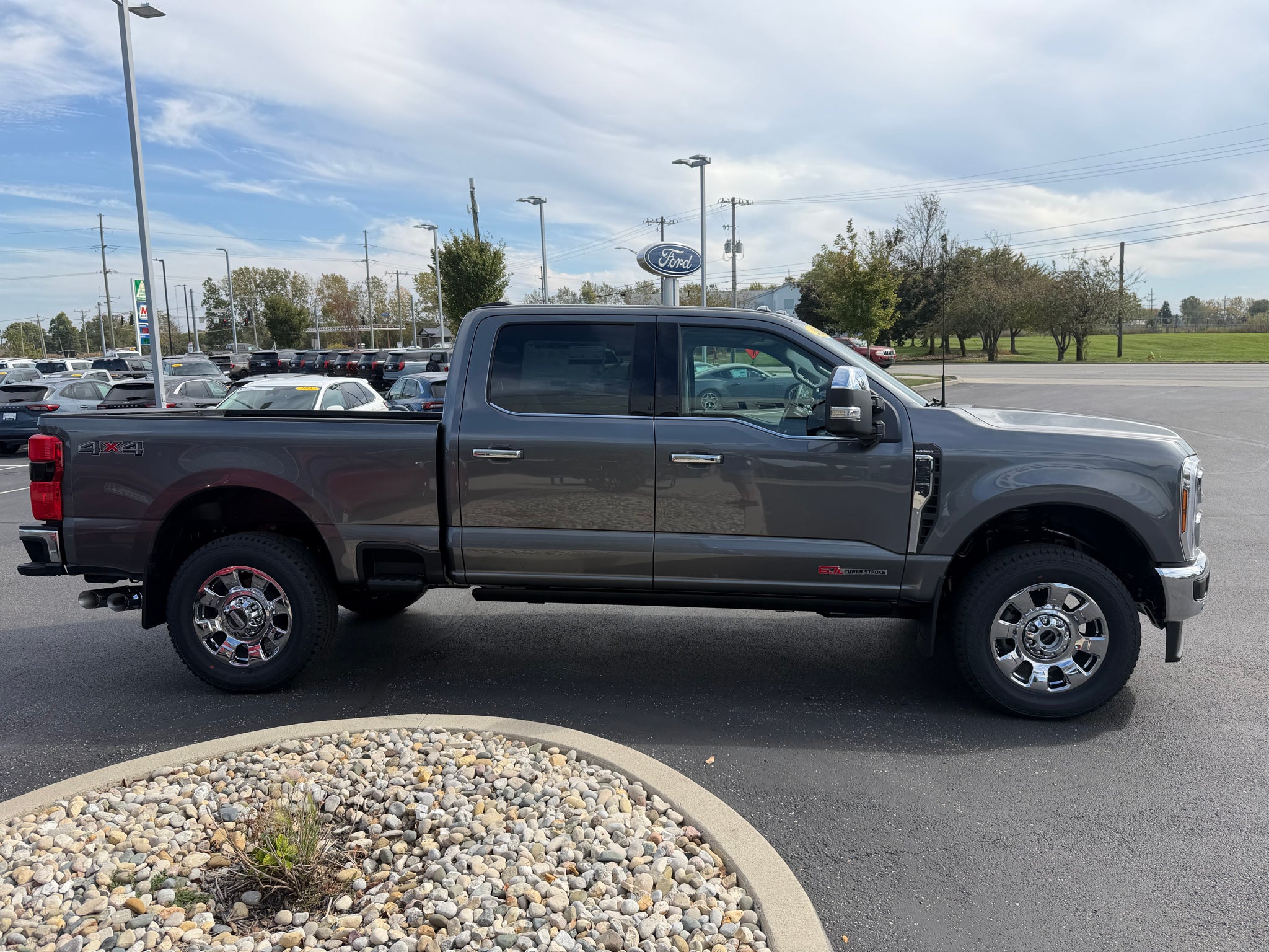 2027 Ford F-350 LARIAT