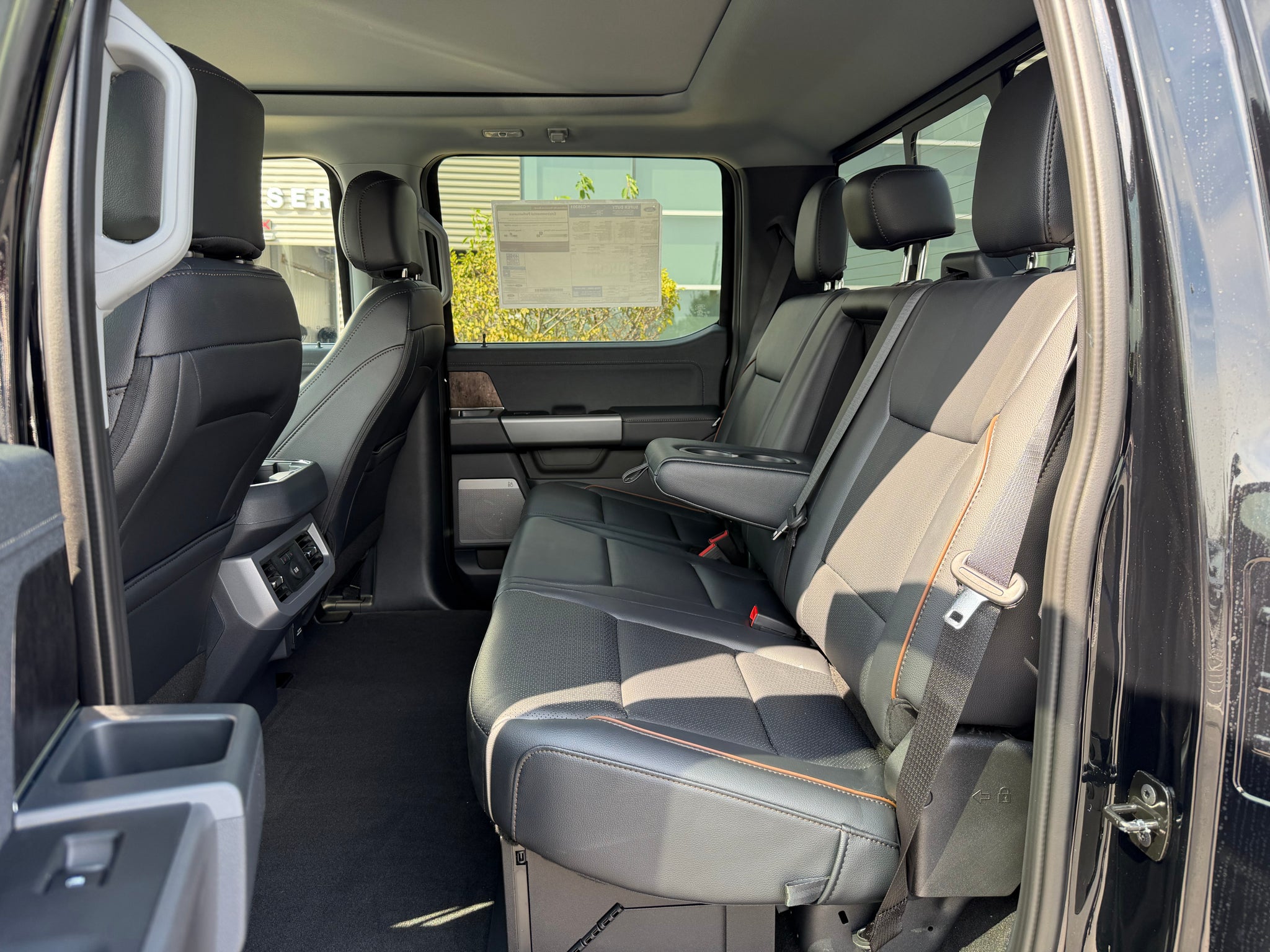 2027 Ford F-350 LARIAT